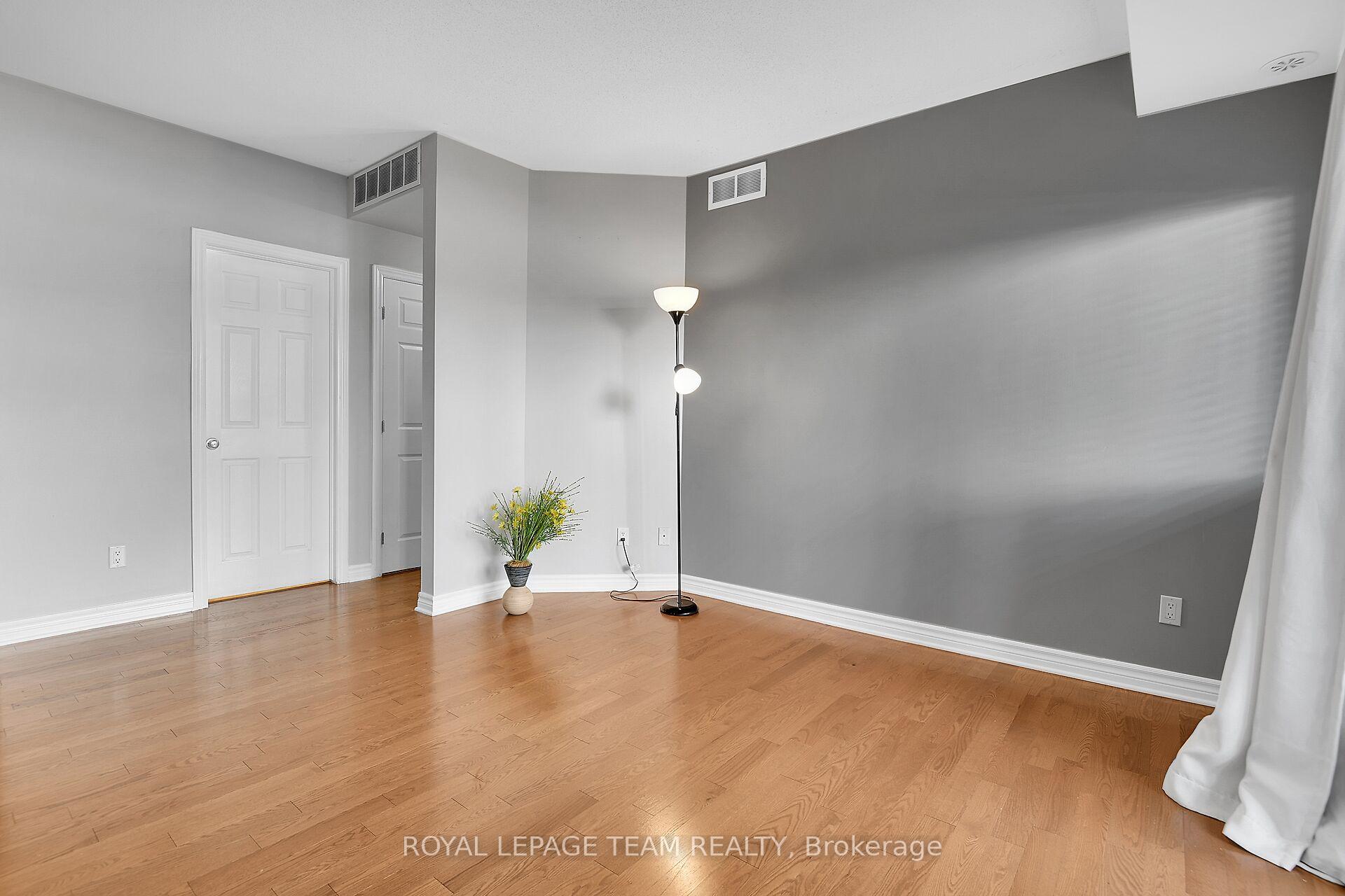 Photo 21 of Unit H, 105 Fraser Fields Way, Ottawa, Barrhaven - Heritage Park — HOMEH