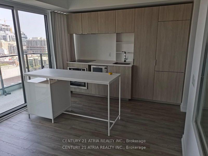 Front of Unit 1607, 77 Shuter Street