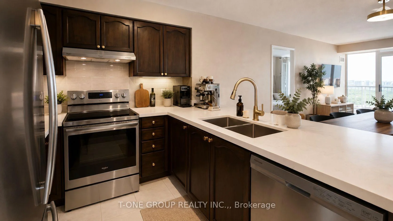 Front of Unit 3507, 23 Hollywood Avenue