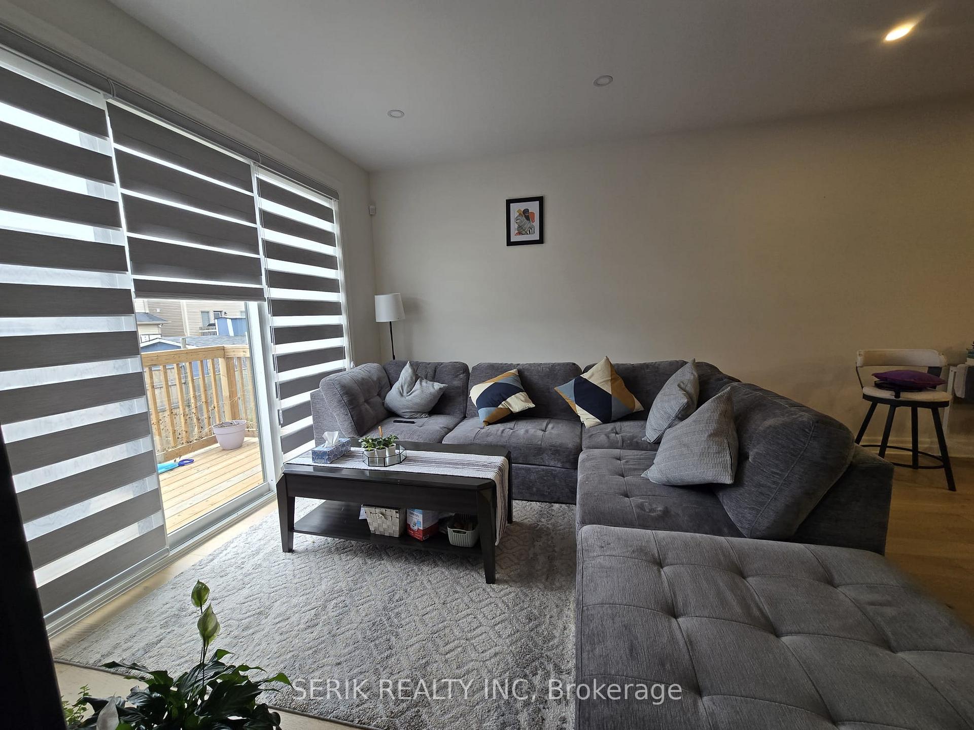 Photo 5 of Main -7520 Splendour Drive, Niagara Falls, Brown — HOMEH