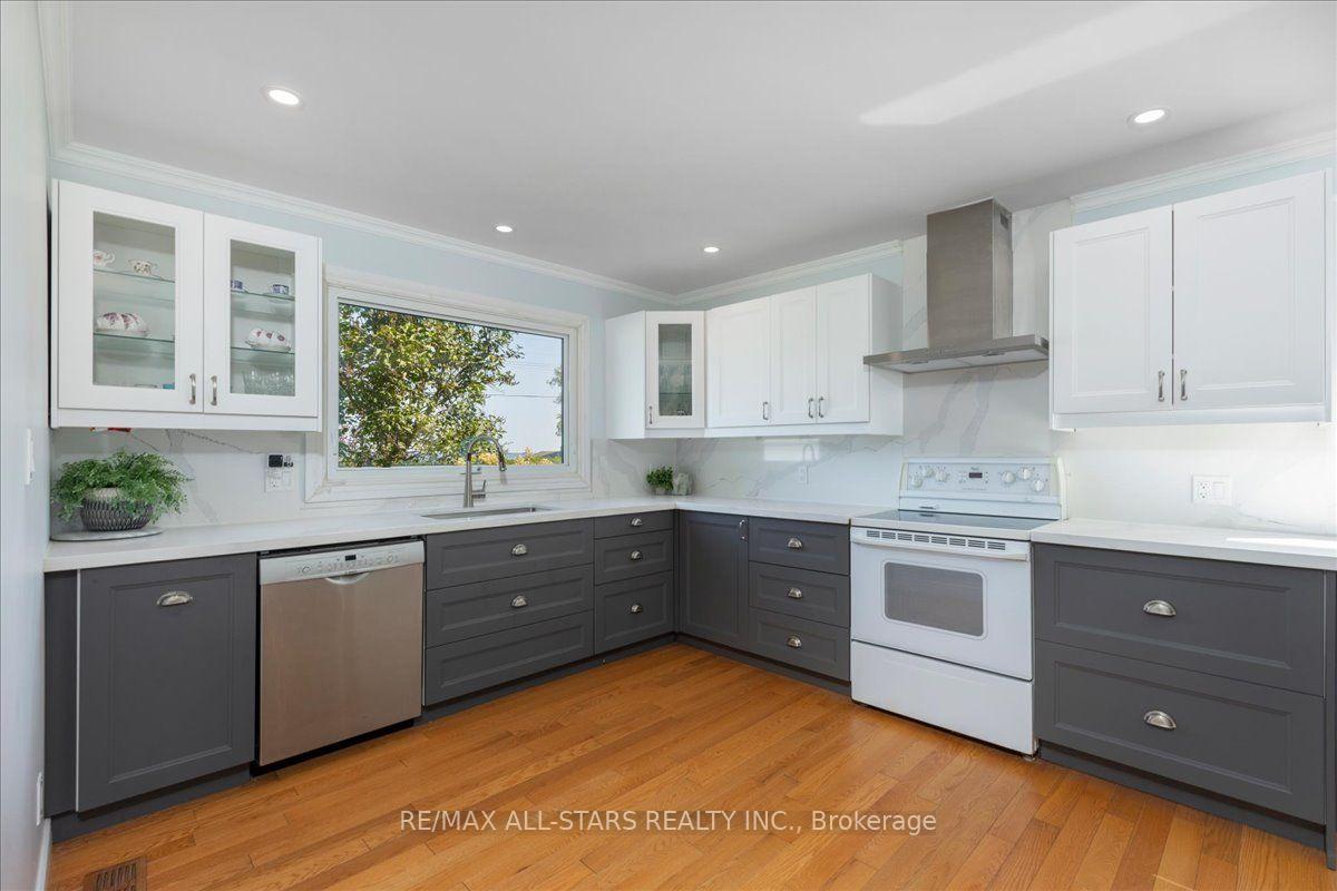 Photo 6 of 35 Lake Drive E, Georgina, Keswick North — HOMEH