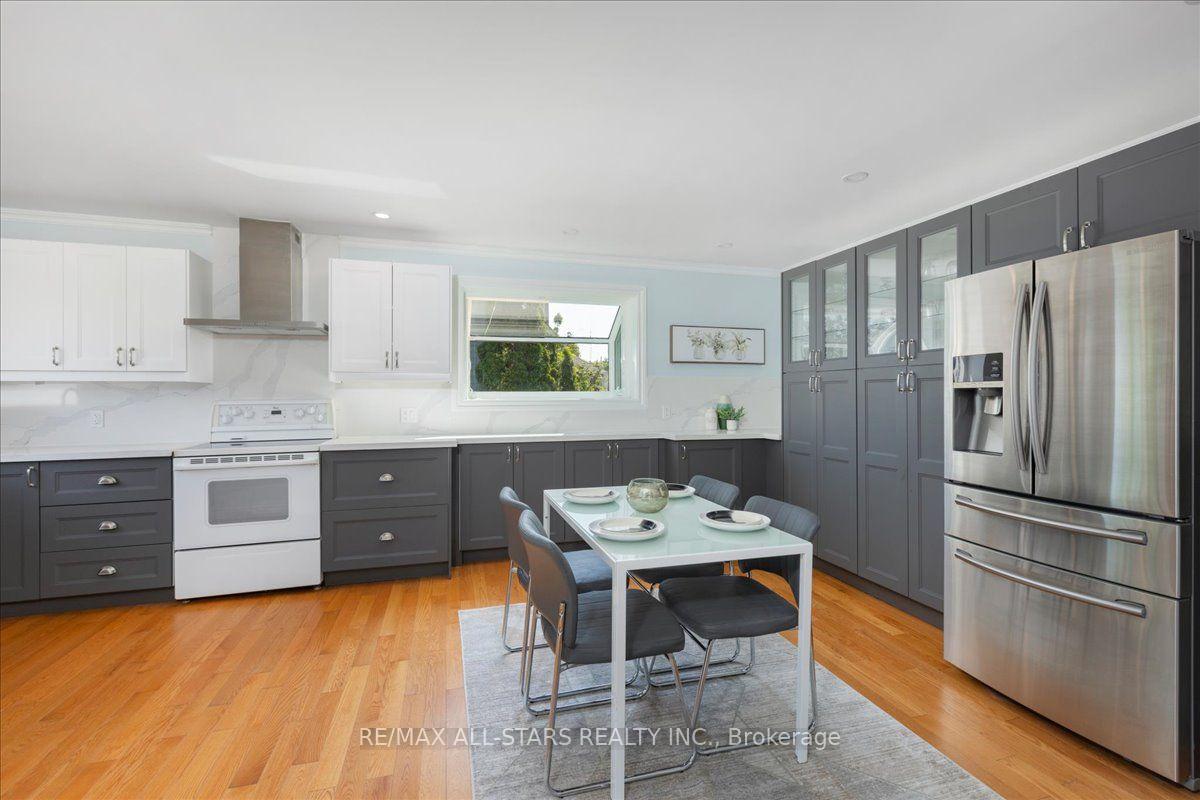 Photo 8 of 35 Lake Drive E, Georgina, Keswick North — HOMEH