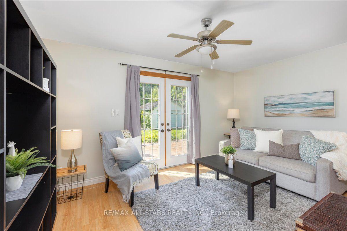 Photo 17 of 35 Lake Drive E, Georgina, Keswick North — HOMEH