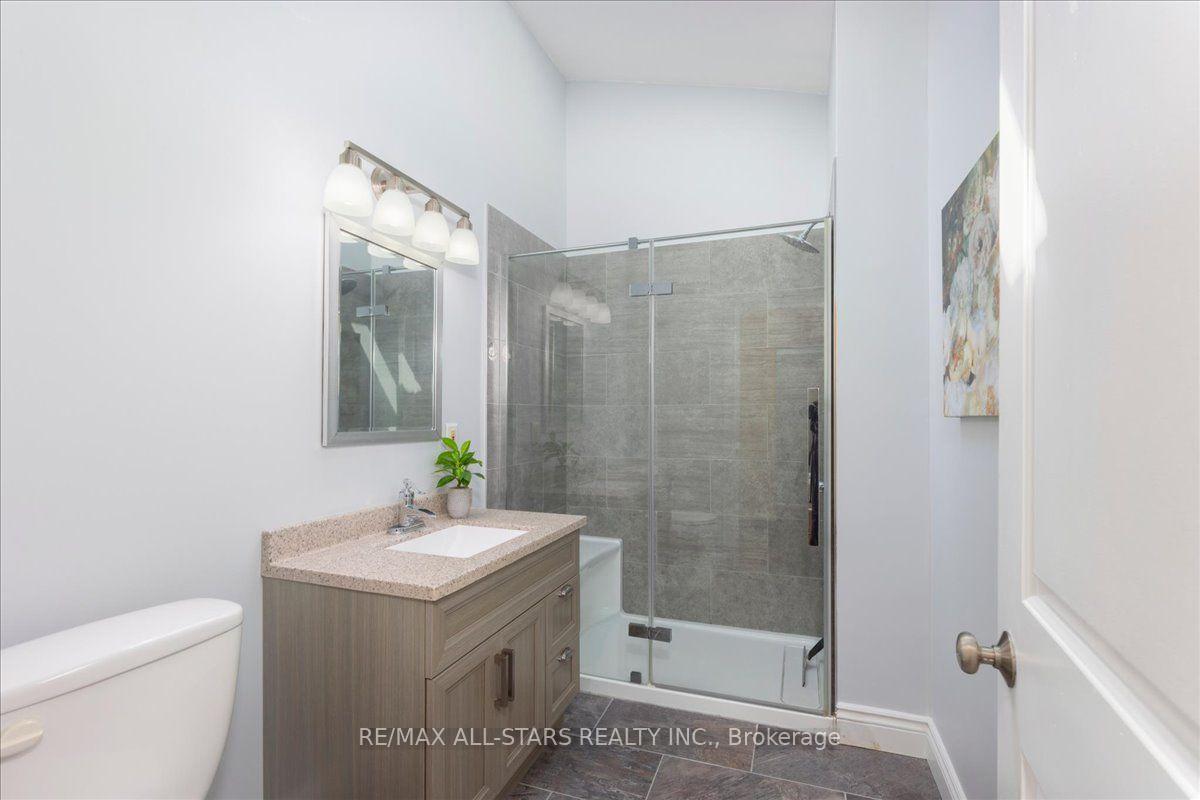 Photo 19 of 35 Lake Drive E, Georgina, Keswick North — HOMEH