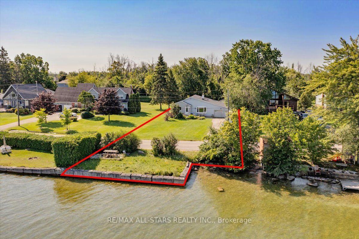 Photo 25 of 35 Lake Drive E, Georgina, Keswick North — HOMEH