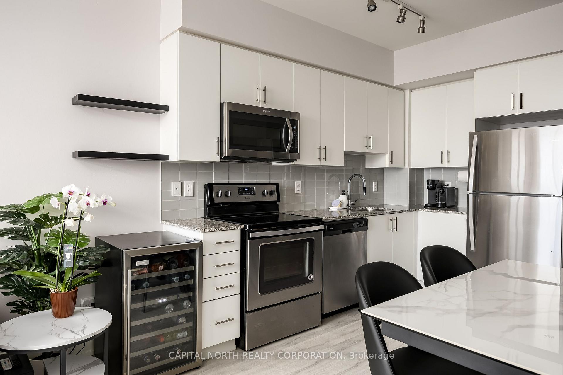 Photo 10 of Unit PH 10, 3700 Highway 7 Road, Vaughan, Vaughan Corporate Centre — HOMEH