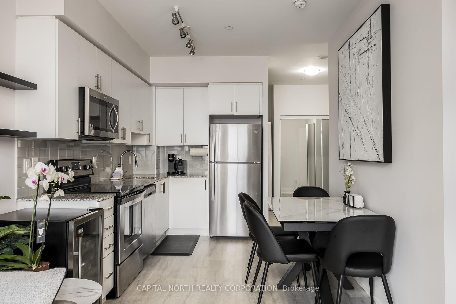 Photo 13 of Unit PH 10, 3700 Highway 7 Road, Vaughan, Vaughan Corporate Centre — HOMEH