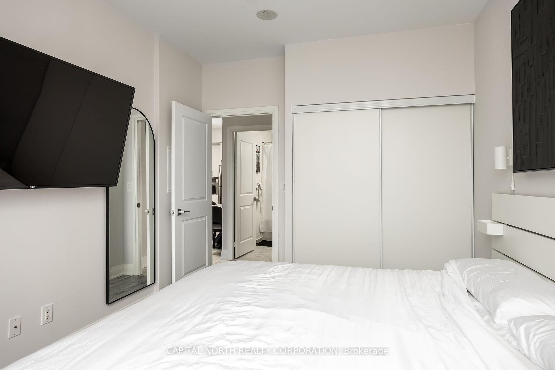 Photo 15 of Unit PH 10, 3700 Highway 7 Road, Vaughan, Vaughan Corporate Centre — HOMEH