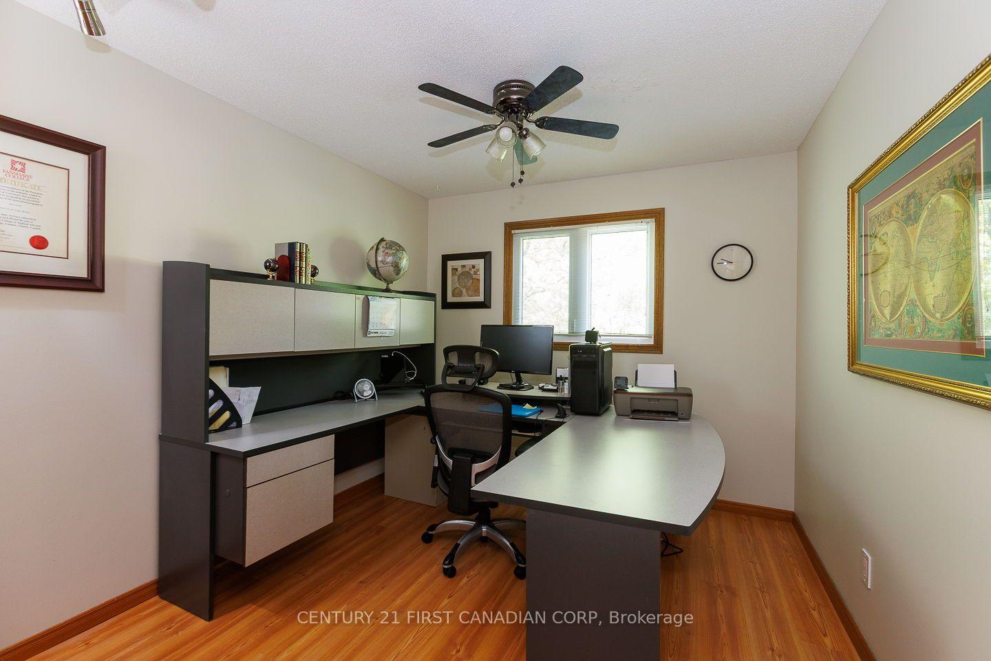 Photo 19 of 255 Deveron Crescent, London, South T — HOMEH