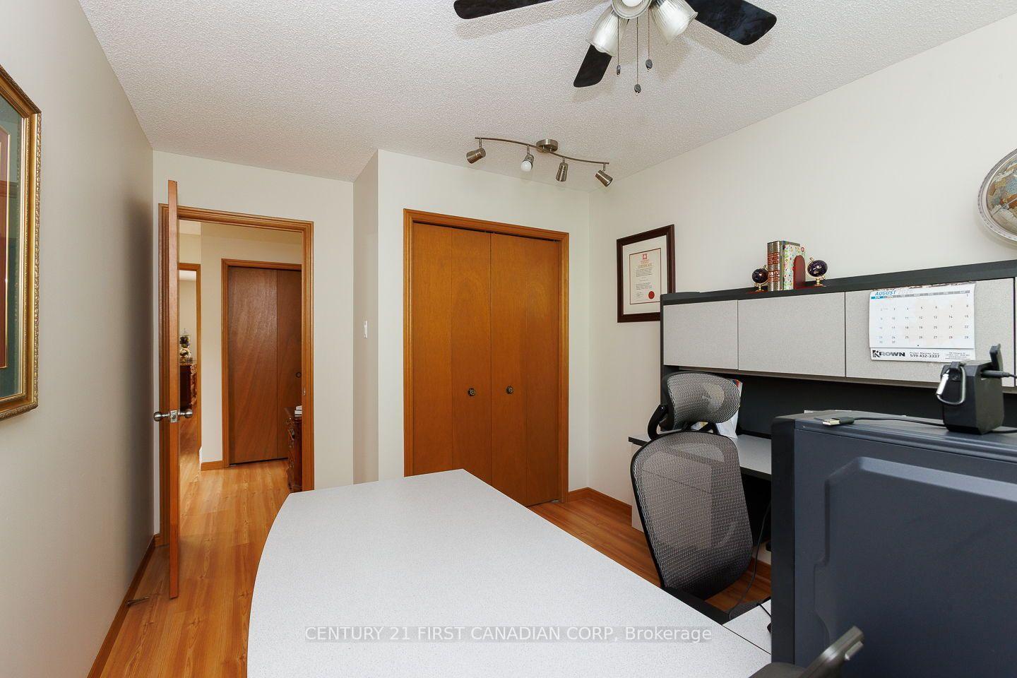 Photo 20 of 255 Deveron Crescent, London, South T — HOMEH