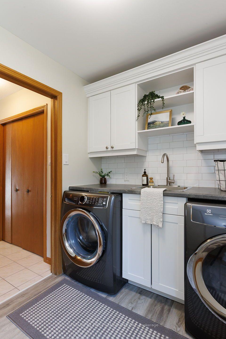 Photo 27 of 255 Deveron Crescent, London, South T — HOMEH