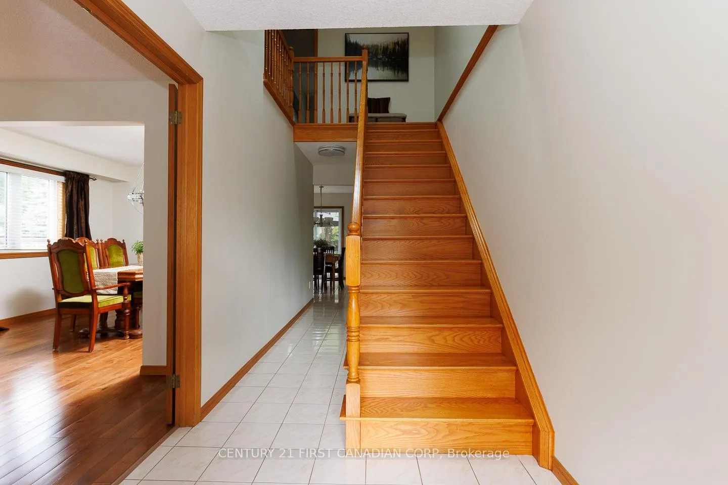 Photo 9 of 255 Deveron Crescent, London, South T — HOMEH