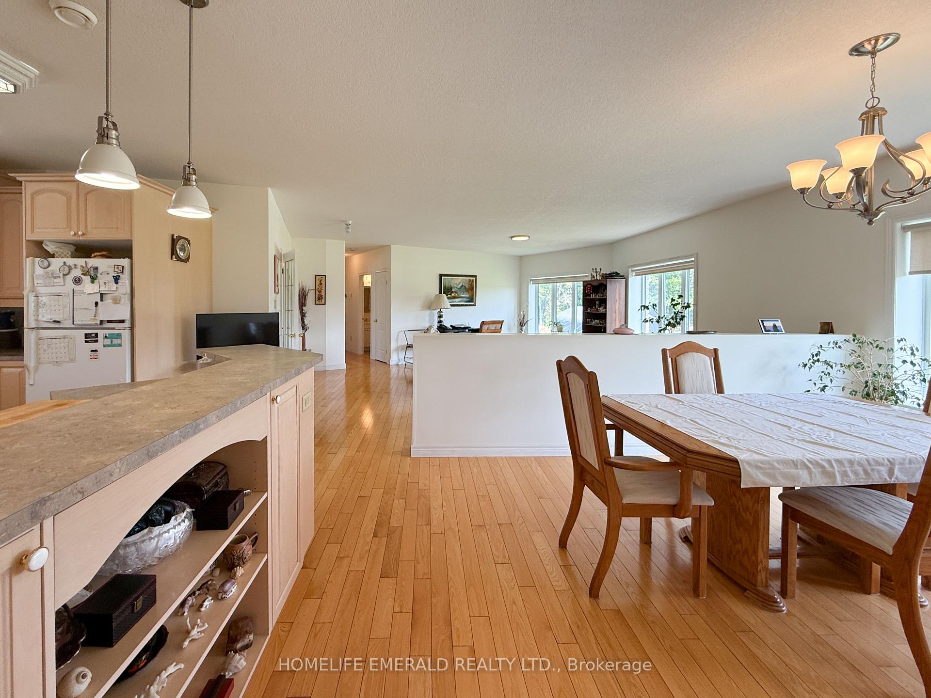 Photo 15 of 3175 3/4 Concession, Clearview, Rural Clearview — HOMEH
