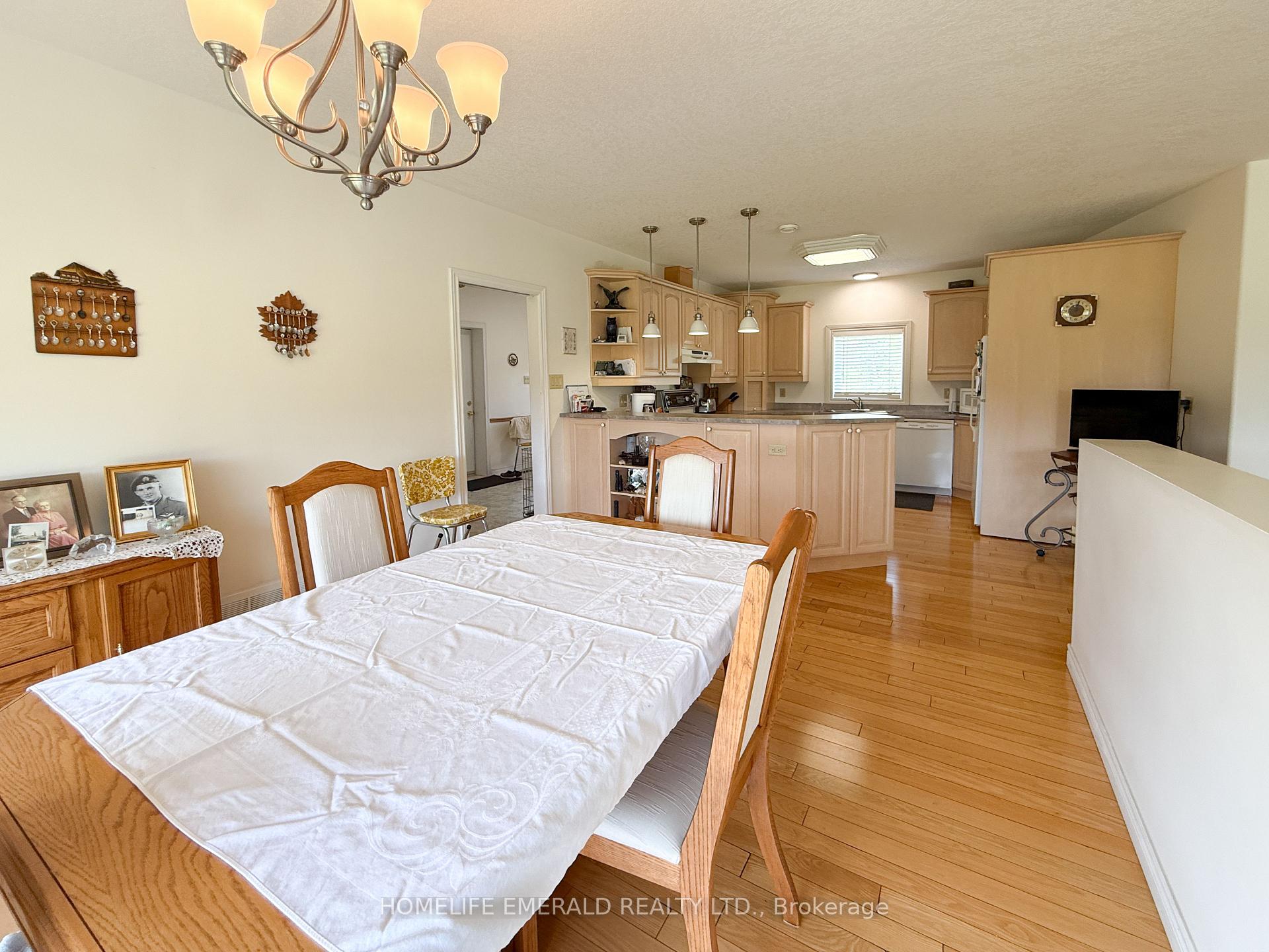 Photo 17 of 3175 3/4 Concession, Clearview, Rural Clearview — HOMEH
