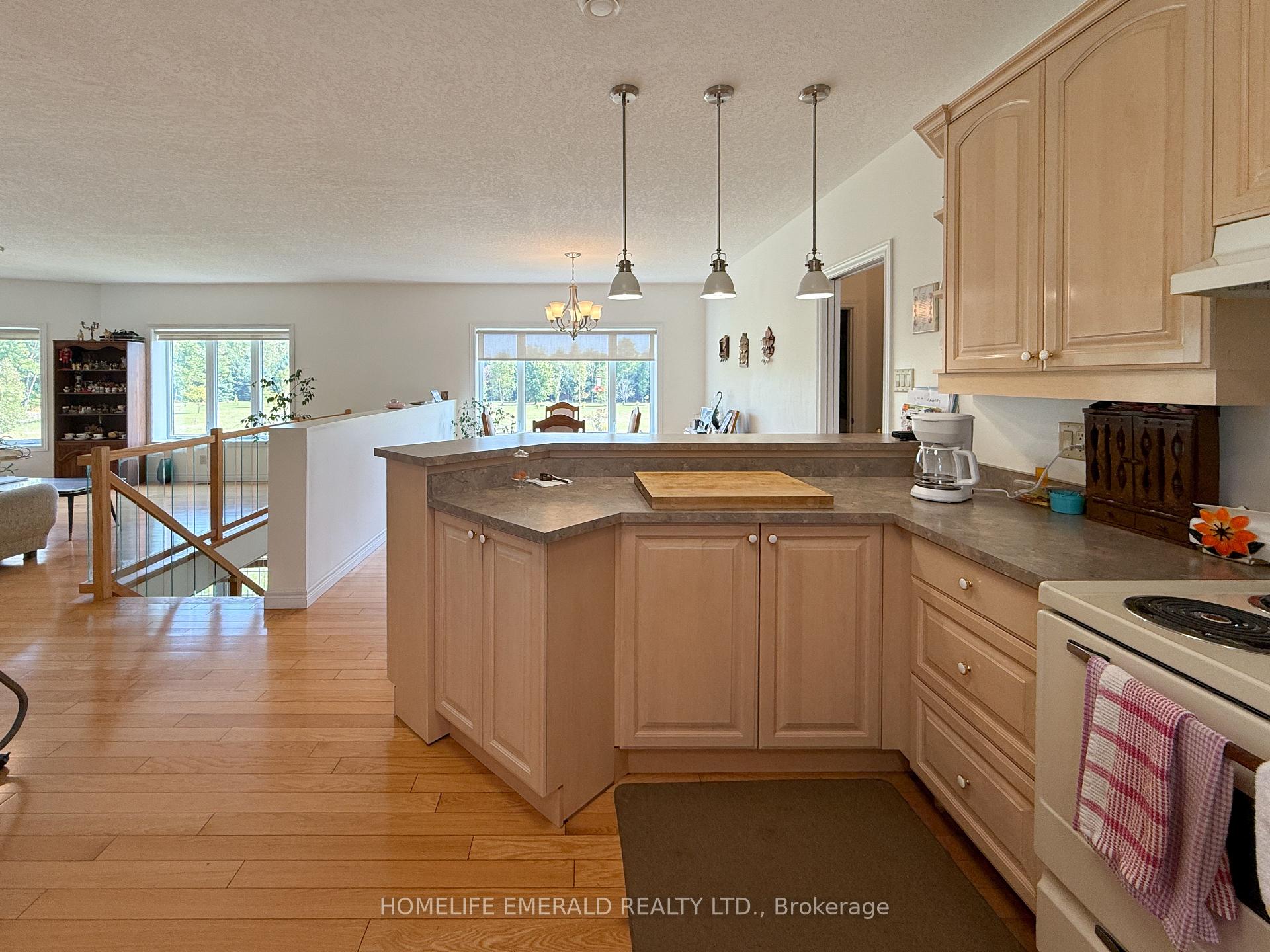 Photo 20 of 3175 3/4 Concession, Clearview, Rural Clearview — HOMEH