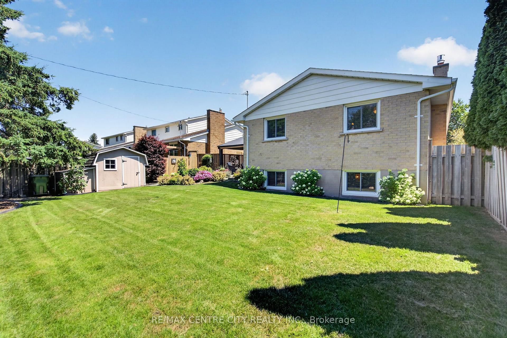 Photo 5 of 37 Luton Crescent, St. Thomas — HOMEH
