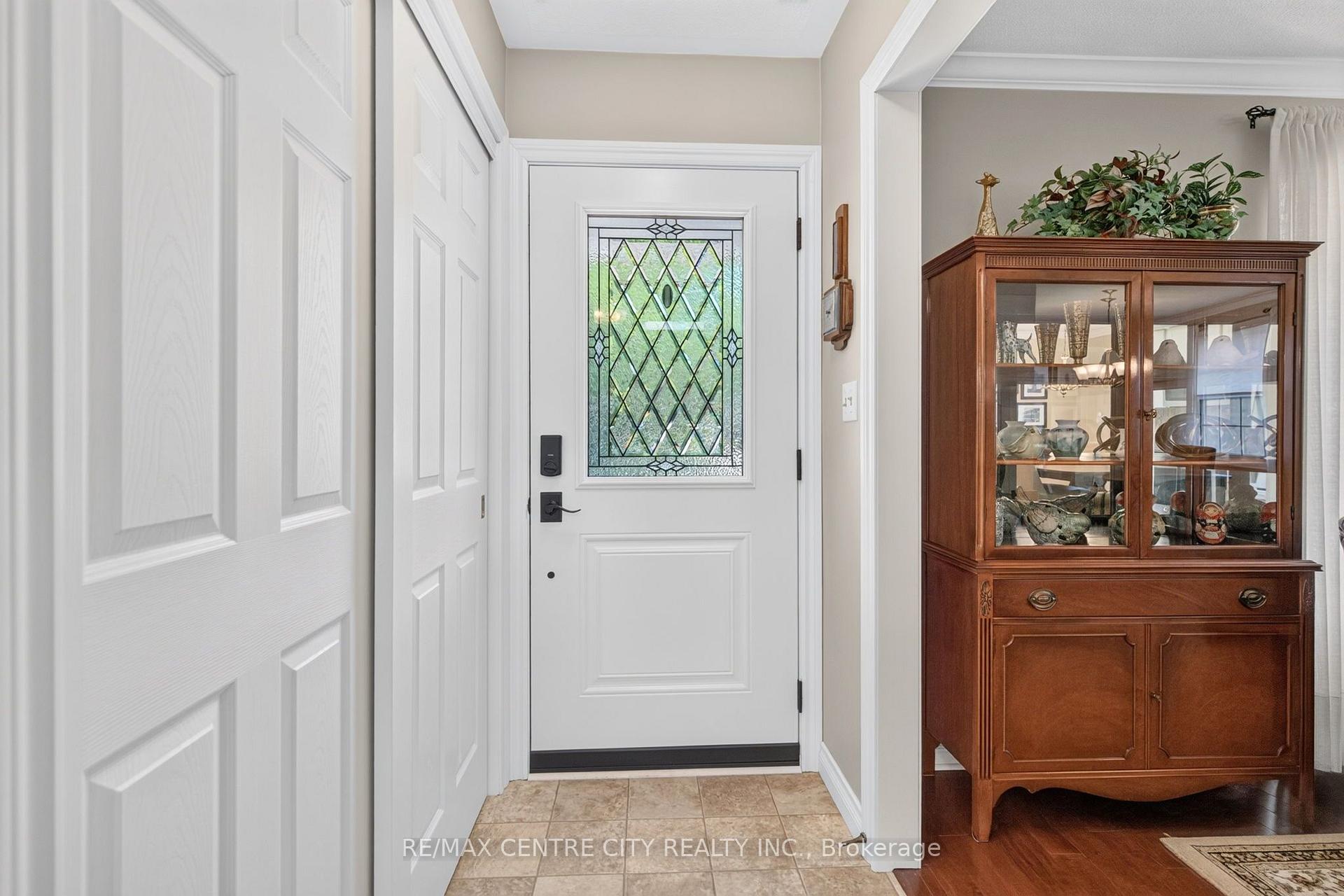 Photo 8 of 37 Luton Crescent, St. Thomas — HOMEH