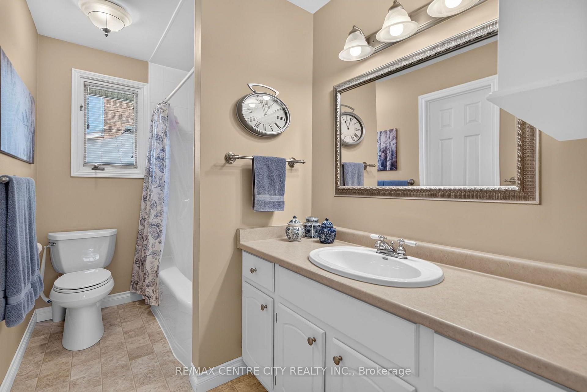Photo 17 of 37 Luton Crescent, St. Thomas — HOMEH