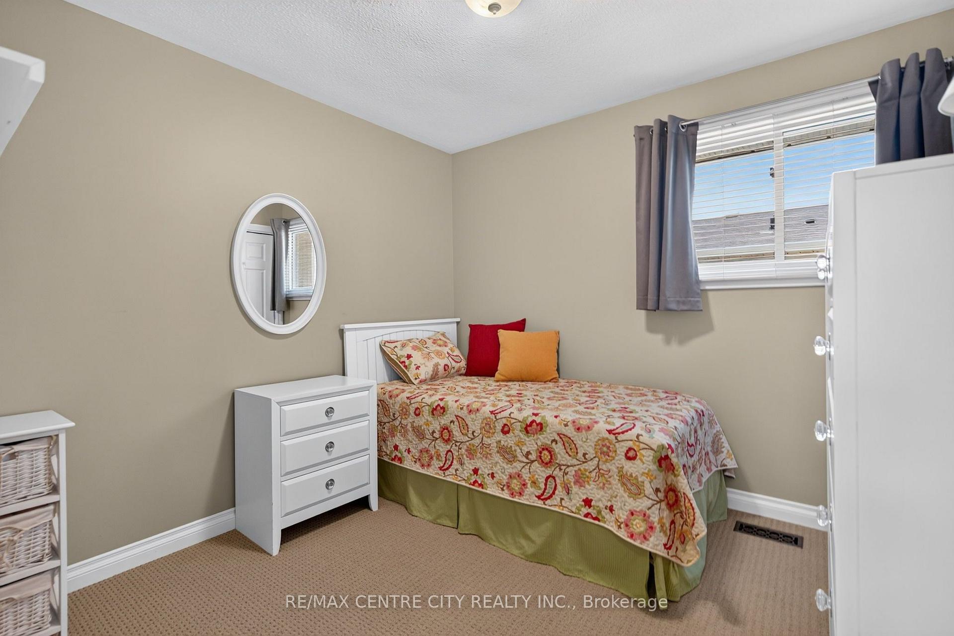 Photo 20 of 37 Luton Crescent, St. Thomas — HOMEH