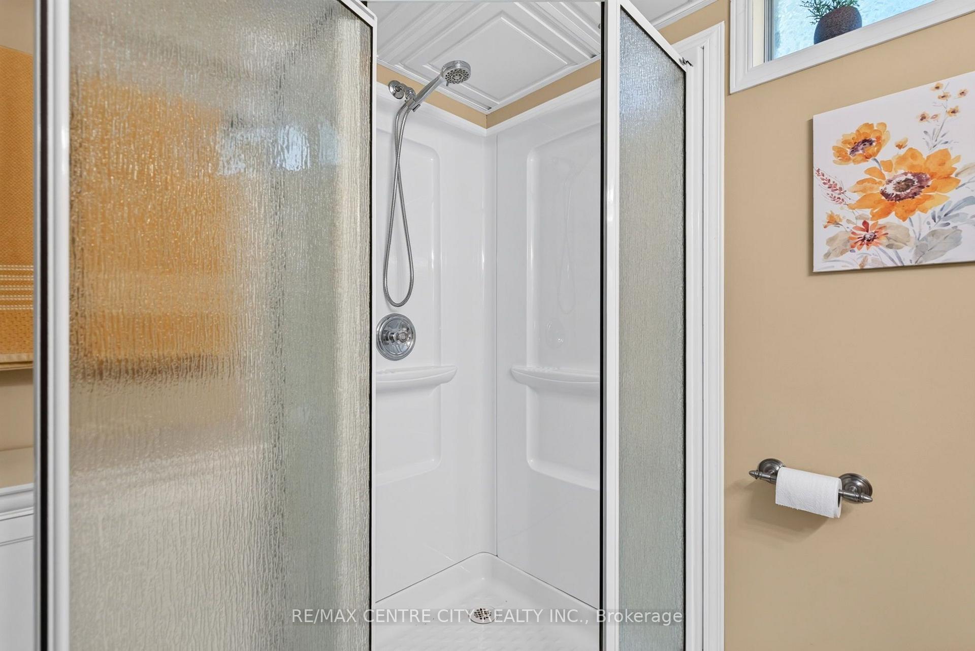 Photo 31 of 37 Luton Crescent, St. Thomas — HOMEH
