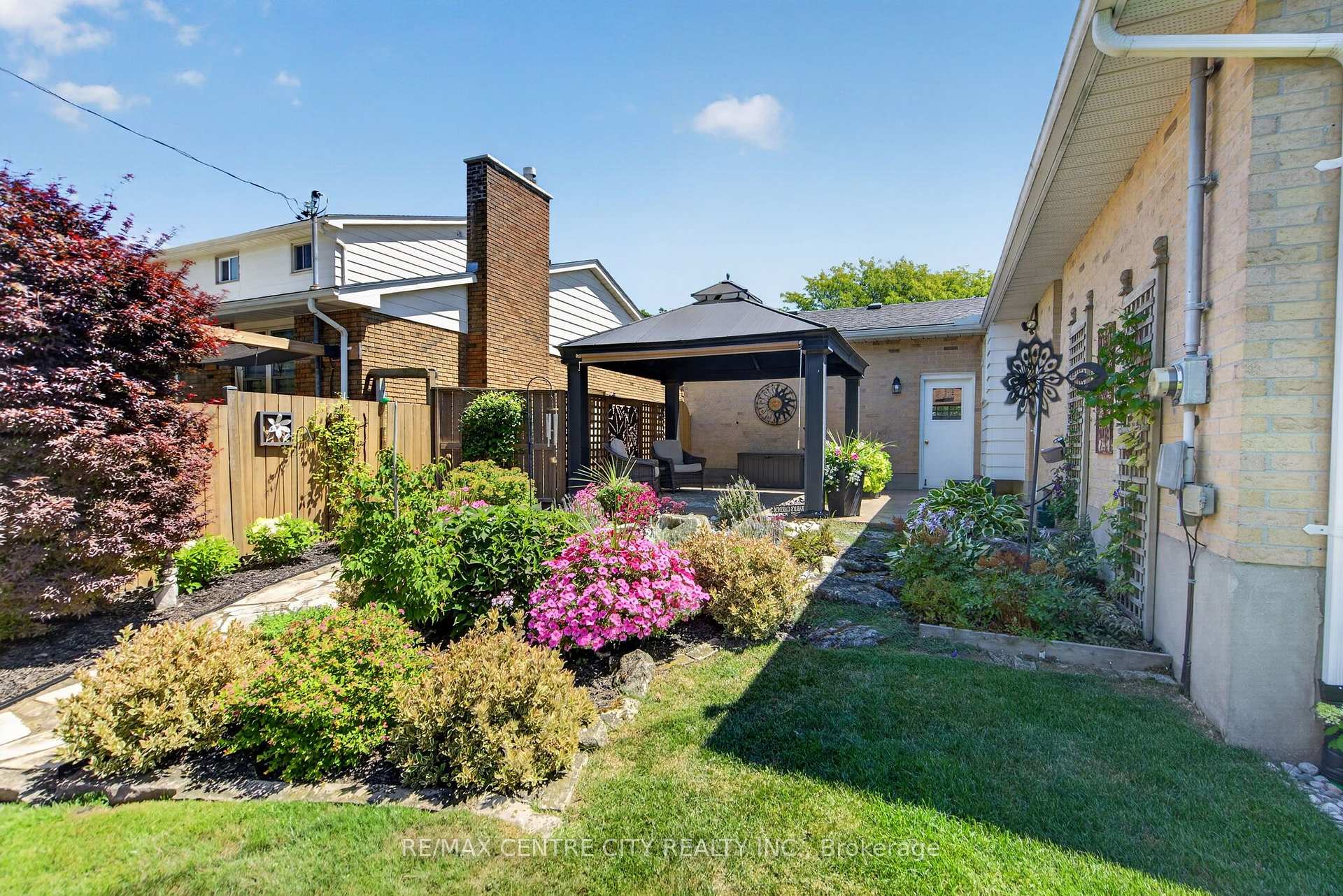 Photo 37 of 37 Luton Crescent, St. Thomas — HOMEH