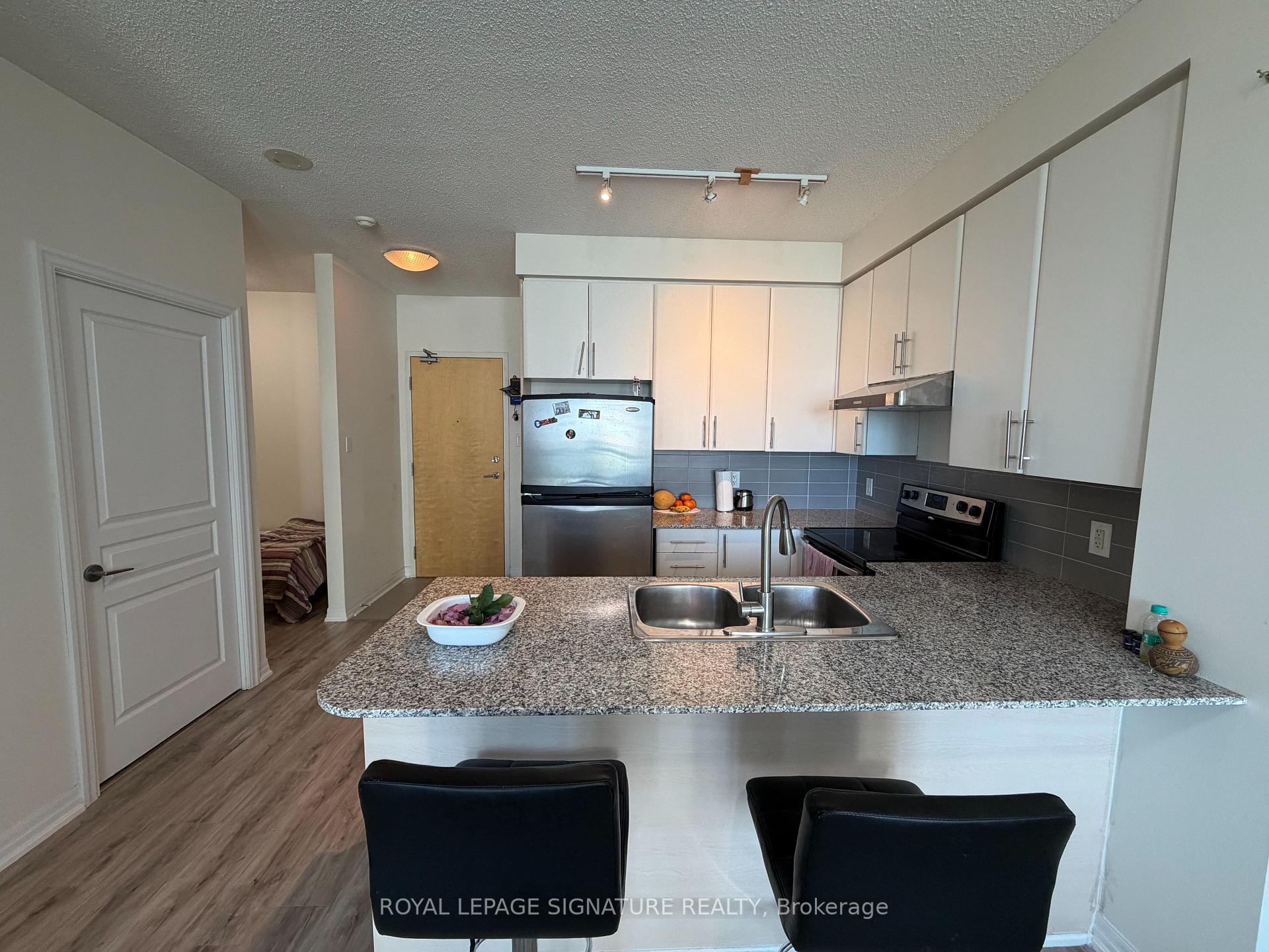 Photo 9 of Unit 3303, 3515 Kariya Drive, Mississauga, Fairview — HOMEH