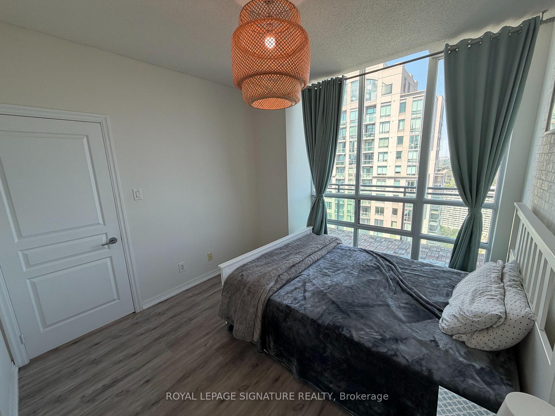Photo 14 of Unit 3303, 3515 Kariya Drive, Mississauga, Fairview — HOMEH