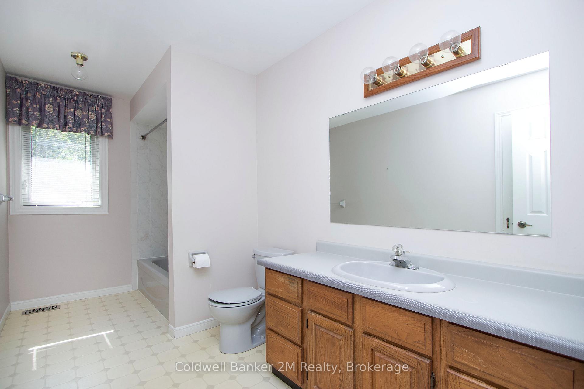 Photo 23 of 3324 Tooley Road, Clarington, Courtice — HOMEH