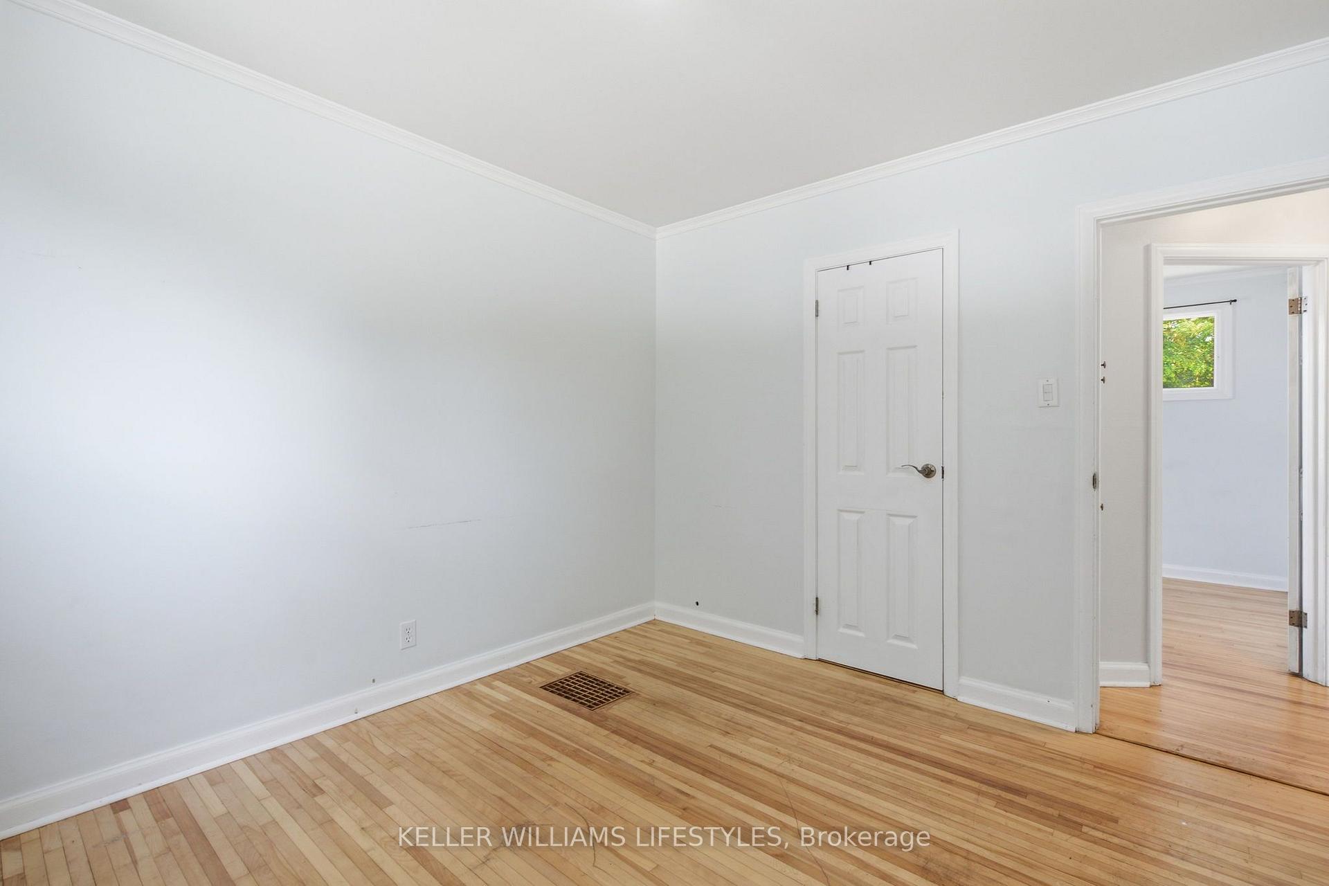 Photo 14 of 60 Churchill Crescent, St. Thomas — HOMEH