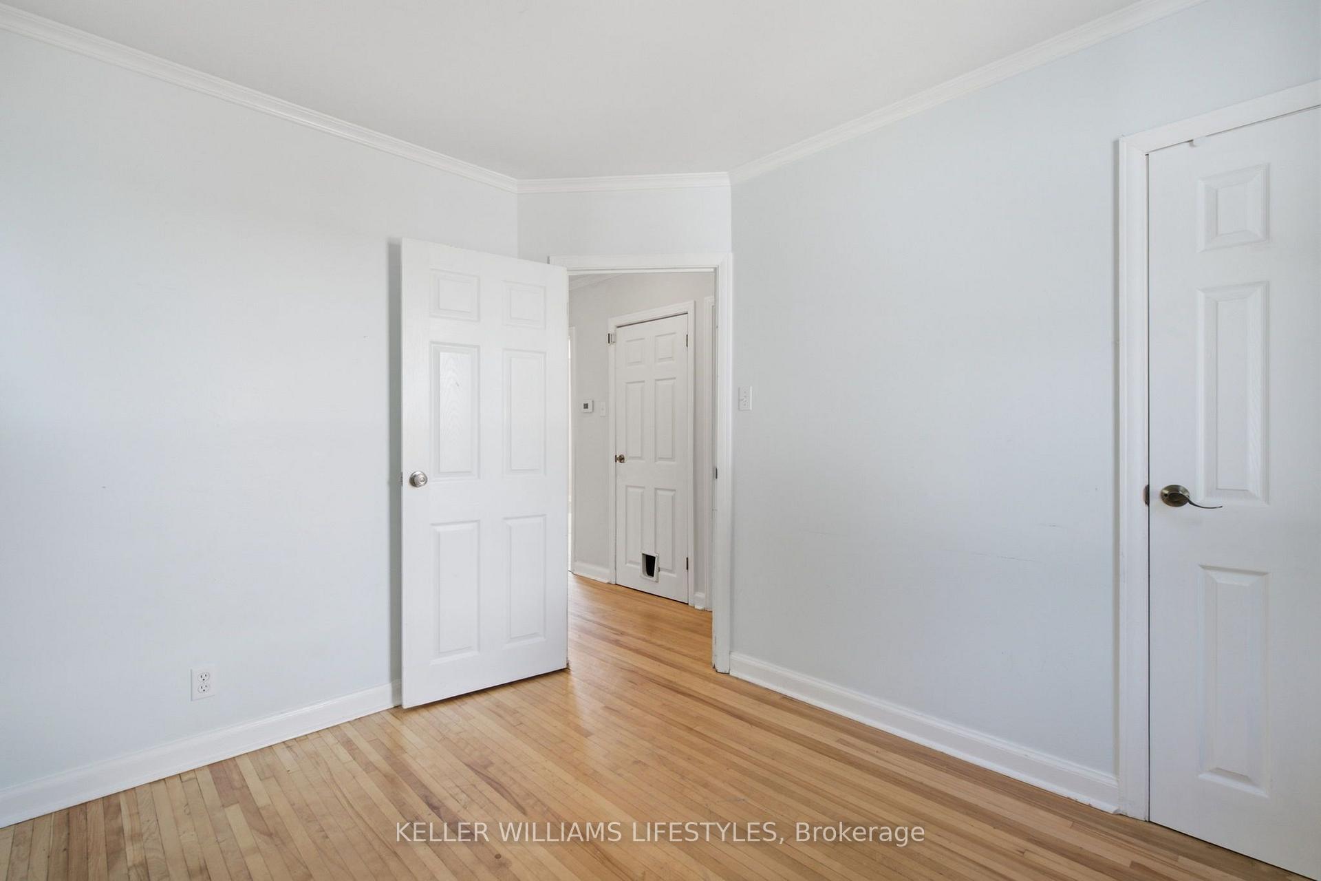 Photo 18 of 60 Churchill Crescent, St. Thomas — HOMEH