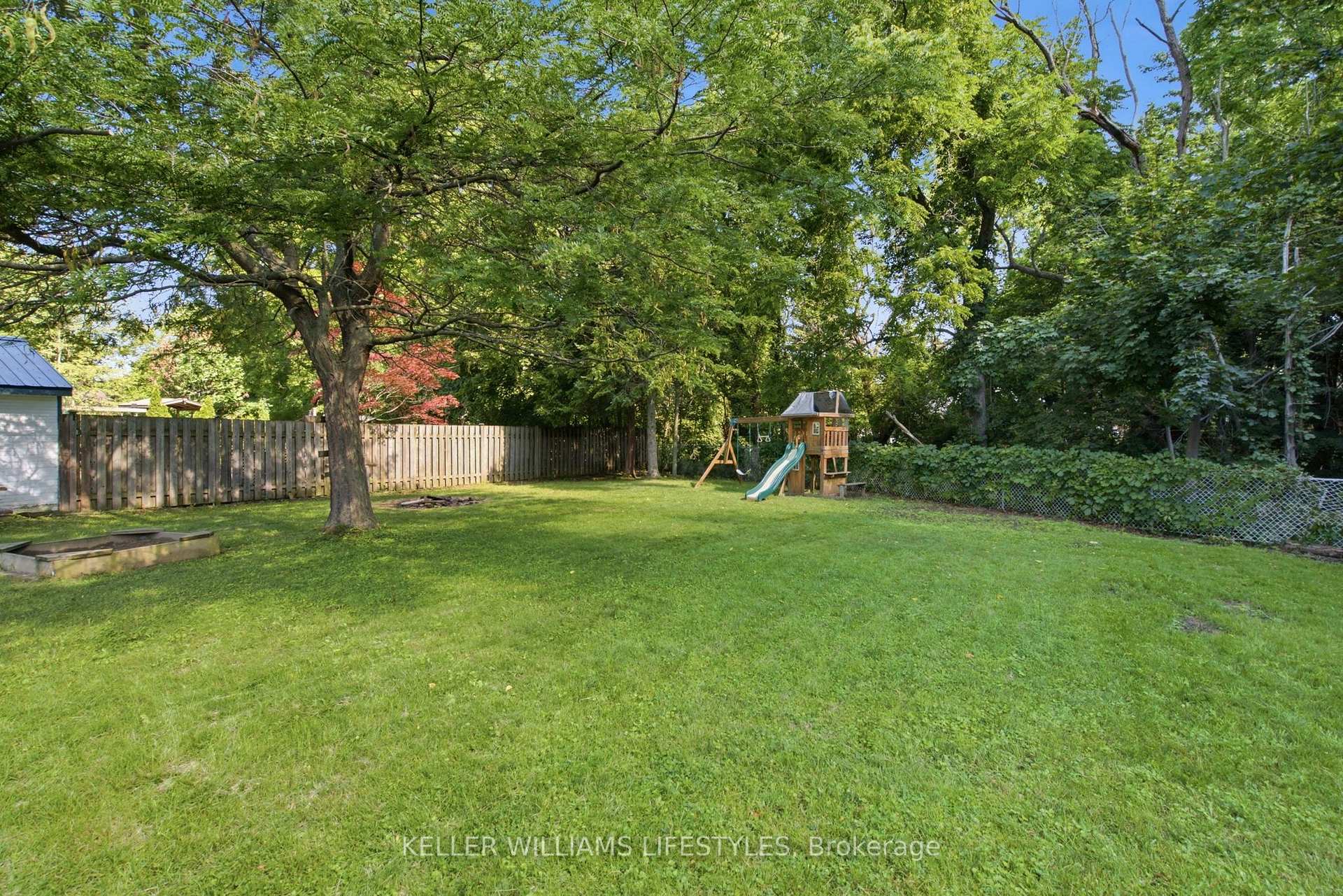 Photo 30 of 60 Churchill Crescent, St. Thomas — HOMEH