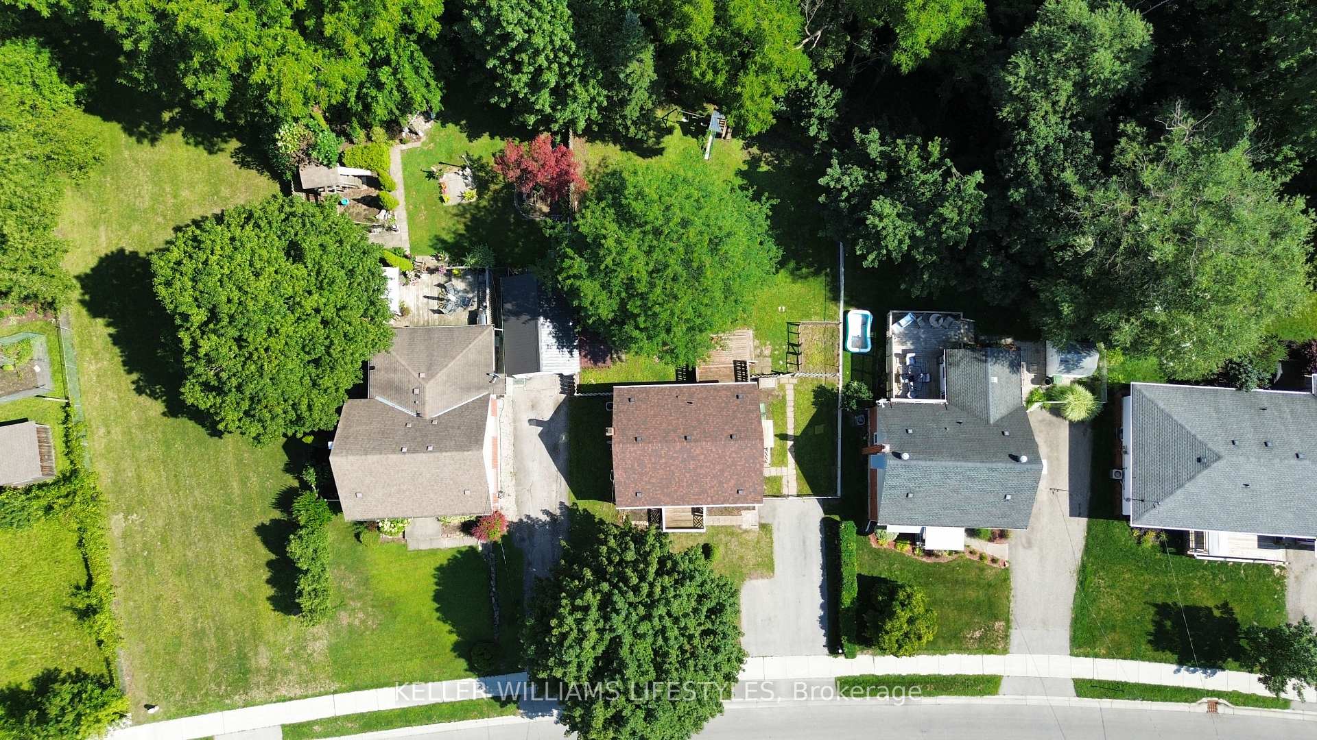 Photo 38 of 60 Churchill Crescent, St. Thomas — HOMEH