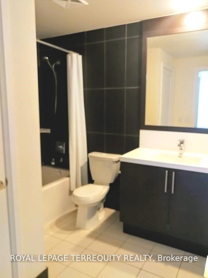 Photo 10 of Unit 1307, 2 Anndale Drive, North York, Willowdale East — HOMEH