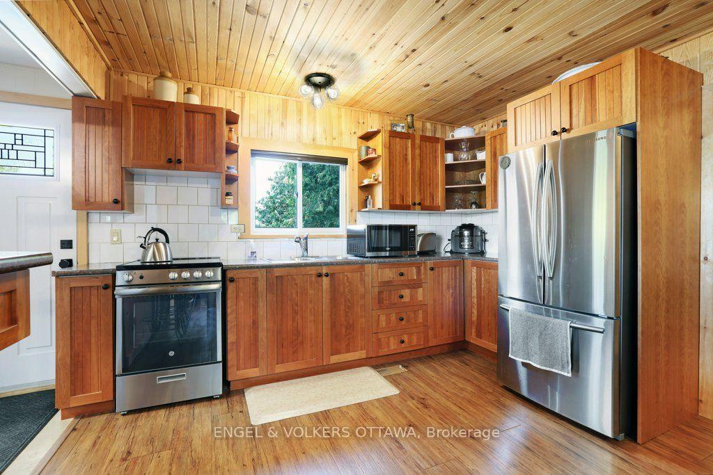 Photo 26 of 1752 C Mohawk Lane, Frontenac, Frontenac Centre — HOMEH