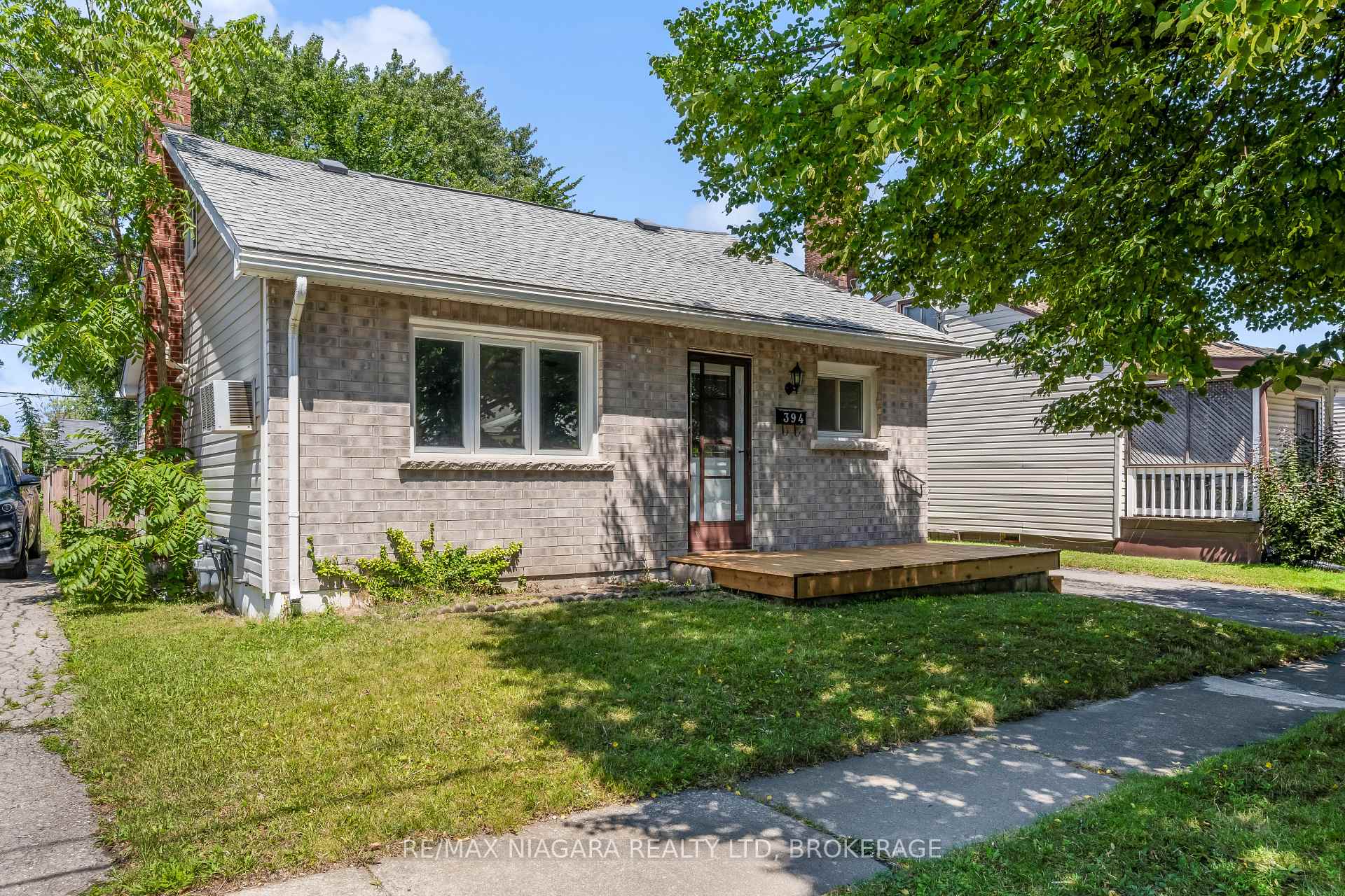 Photo 3 of 394 Simpson Avenue, Welland, Lincoln/Crowland — HOMEH