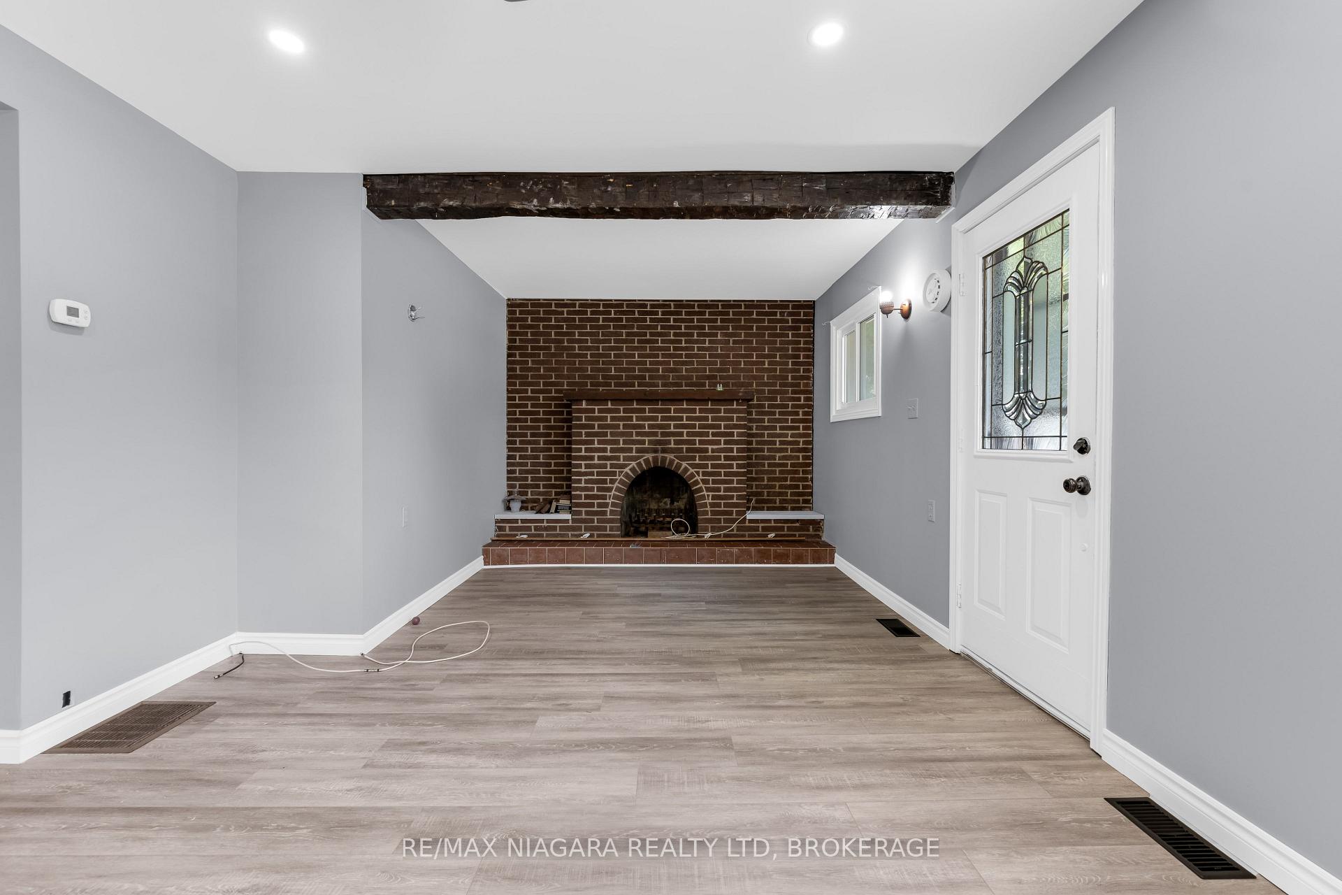 Photo 4 of 394 Simpson Avenue, Welland, Lincoln/Crowland — HOMEH