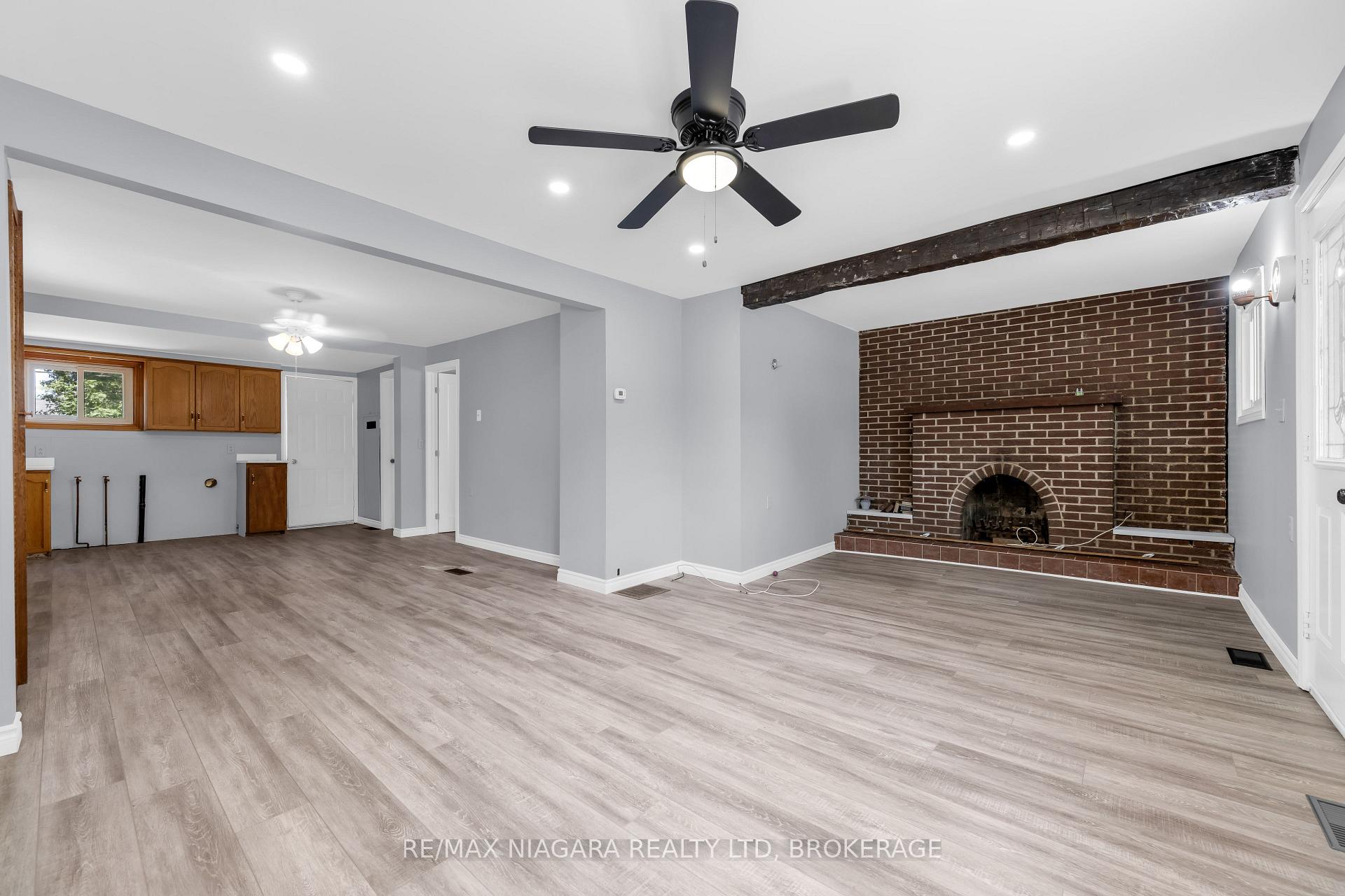 Photo 5 of 394 Simpson Avenue, Welland, Lincoln/Crowland — HOMEH