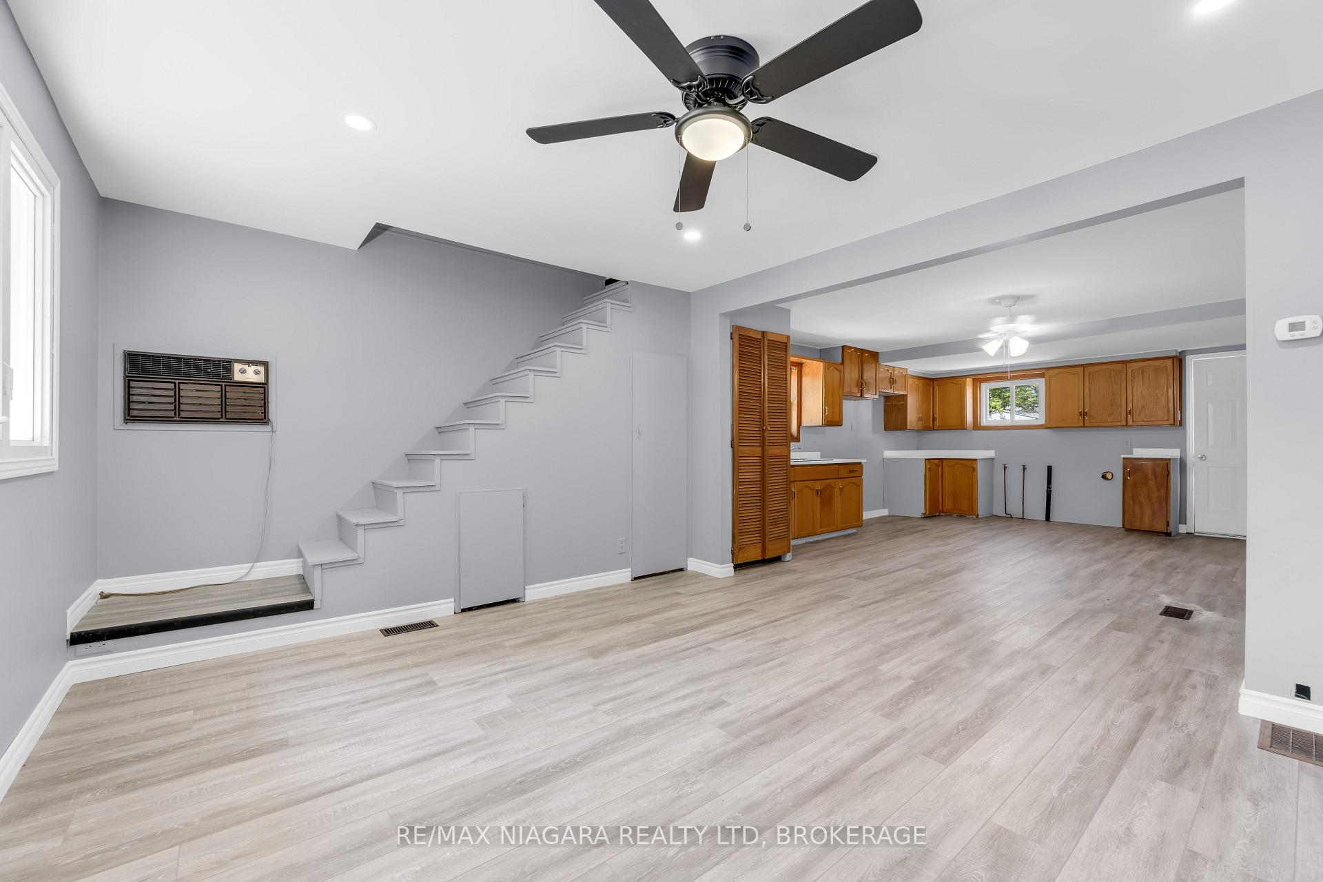 Photo 6 of 394 Simpson Avenue, Welland, Lincoln/Crowland — HOMEH