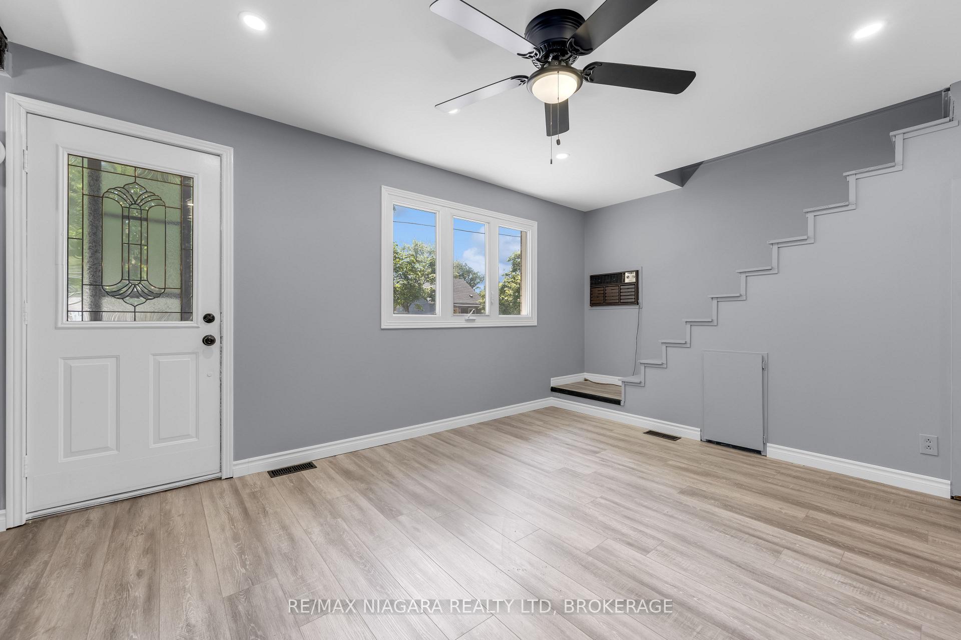 Photo 7 of 394 Simpson Avenue, Welland, Lincoln/Crowland — HOMEH