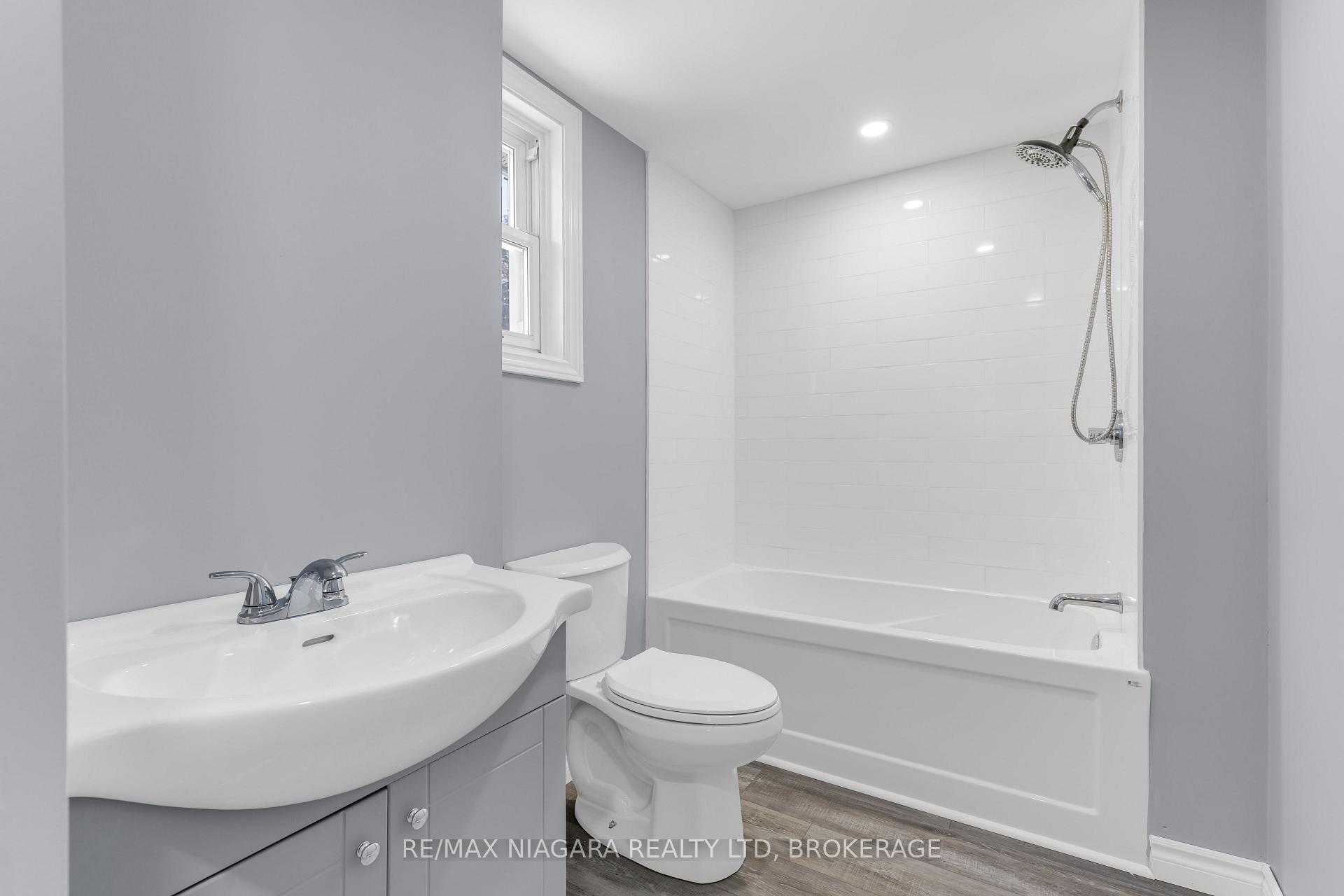 Photo 13 of 394 Simpson Avenue, Welland, Lincoln/Crowland — HOMEH