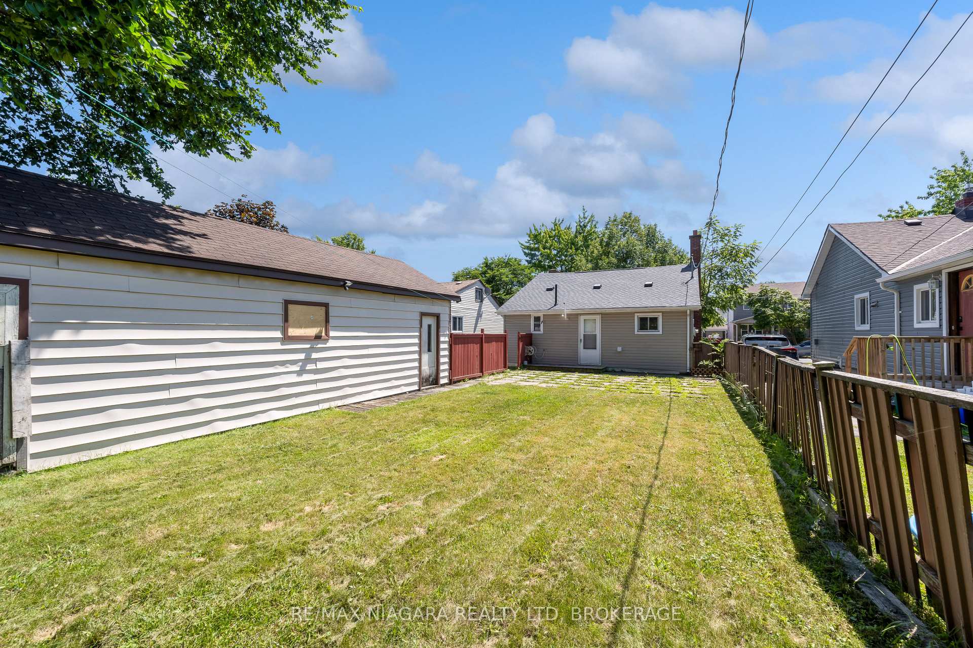 Photo 20 of 394 Simpson Avenue, Welland, Lincoln/Crowland — HOMEH
