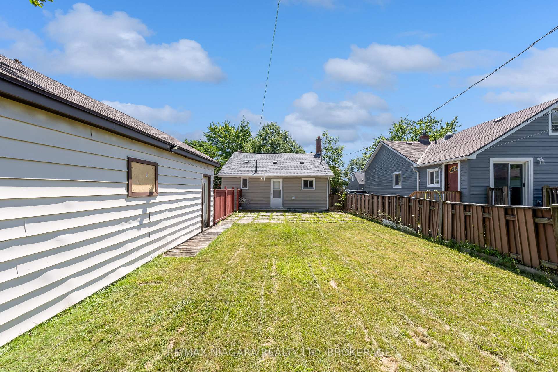 Photo 21 of 394 Simpson Avenue, Welland, Lincoln/Crowland — HOMEH
