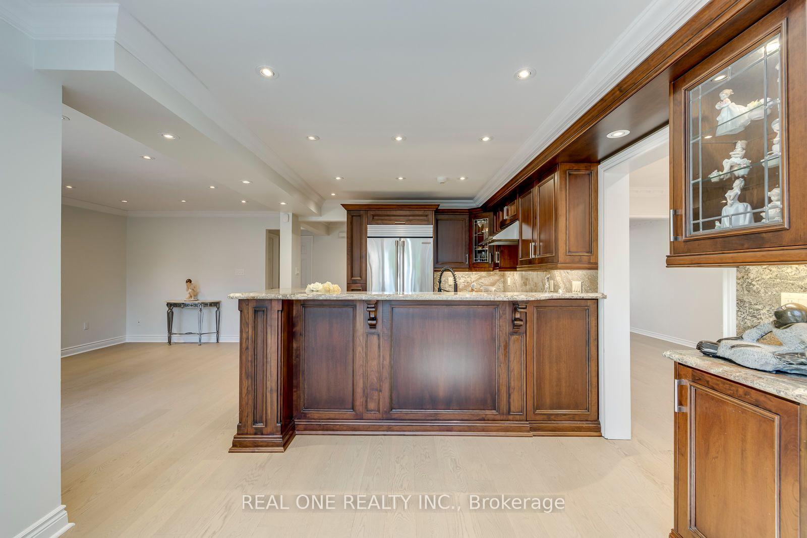 Photo 19 of 1124 Thoresby Drive, Oakville, Clearview — HOMEH