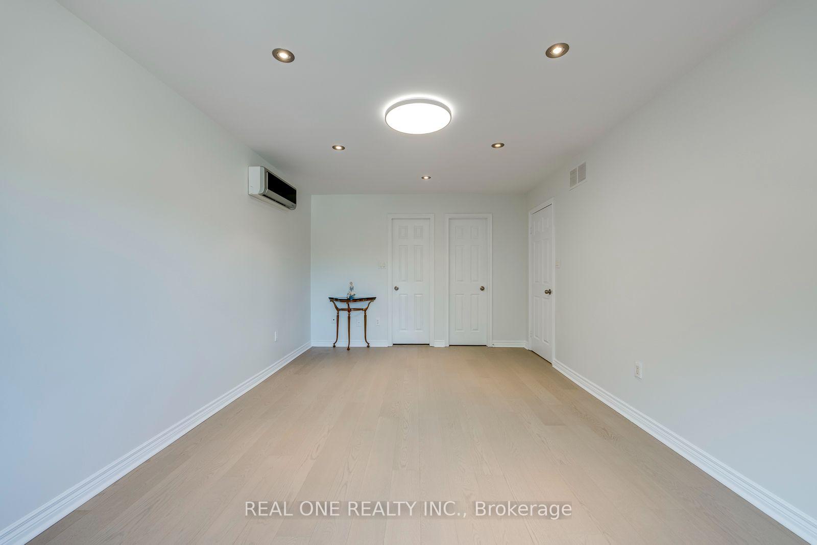 Photo 26 of 1124 Thoresby Drive, Oakville, Clearview — HOMEH