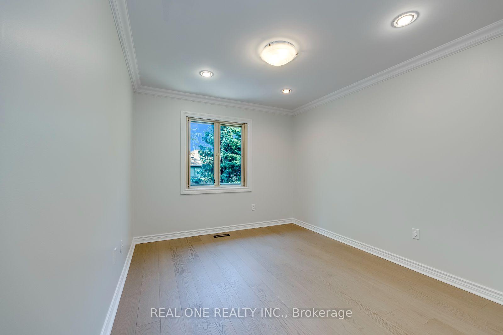 Photo 31 of 1124 Thoresby Drive, Oakville, Clearview — HOMEH