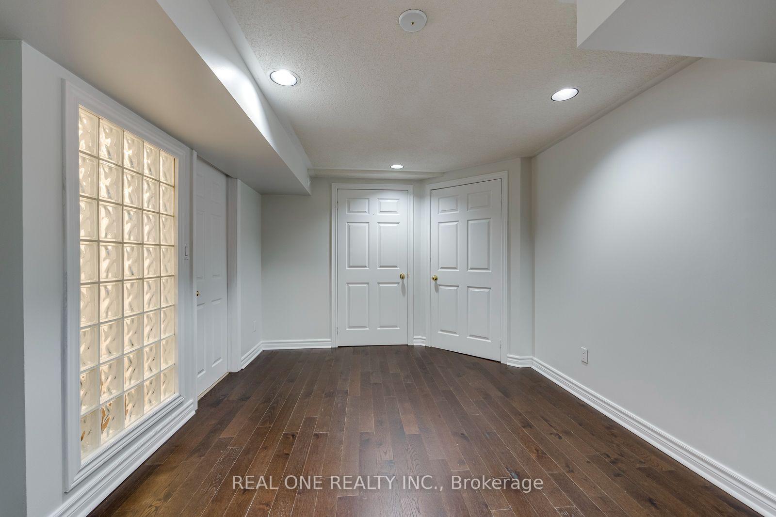 Photo 38 of 1124 Thoresby Drive, Oakville, Clearview — HOMEH