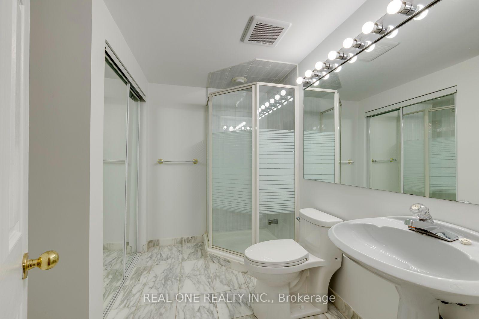 Photo 40 of 1124 Thoresby Drive, Oakville, Clearview — HOMEH