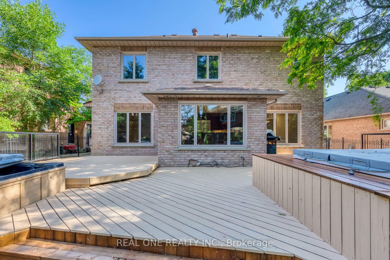 Photo 48 of 1124 Thoresby Drive, Oakville, Clearview — HOMEH
