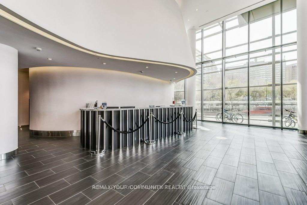Photo 4 of Unit 602, 1815 Yonge Street, Toronto, Mount Pleasant East — HOMEH