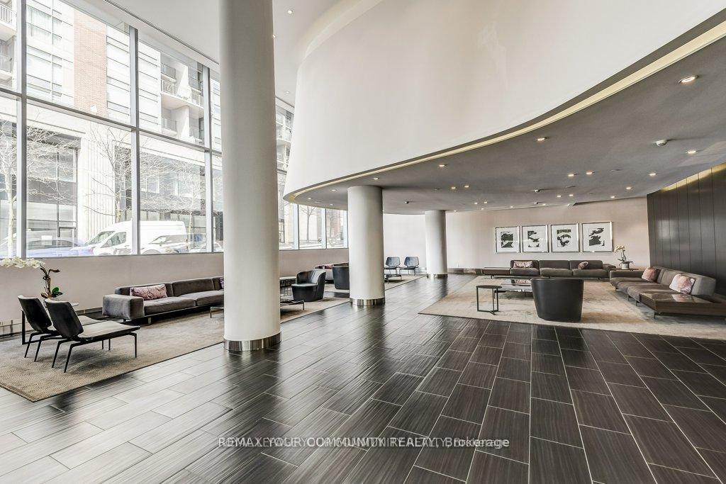 Photo 5 of Unit 602, 1815 Yonge Street, Toronto, Mount Pleasant East — HOMEH